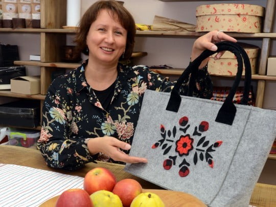 Легкие и красивые: киевлянка добилась успеха, создавая авторские женские сумки и рюкзаки