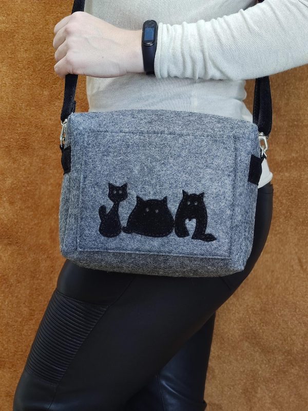 Фетрова маленька сумка "Товсті коти"