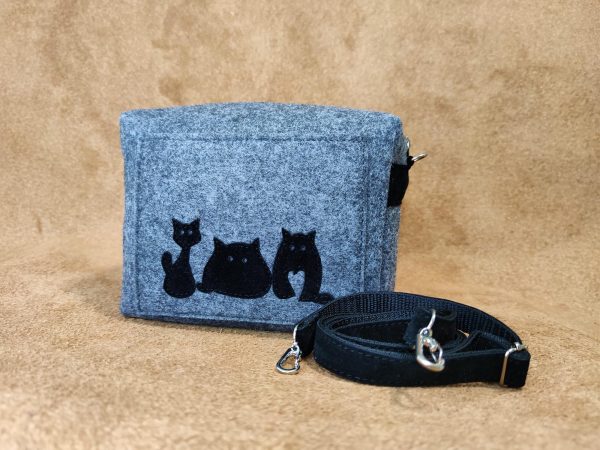 Фетрова маленька сумка "Товсті коти"