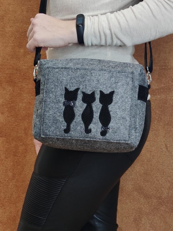 Фетрова маленька сумка "Тендітні коти" (16008)