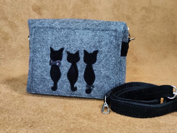 Фетрова маленька сумка "Тендітні коти"