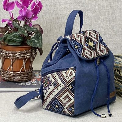 Рюкзак з орнаментом синього кольору