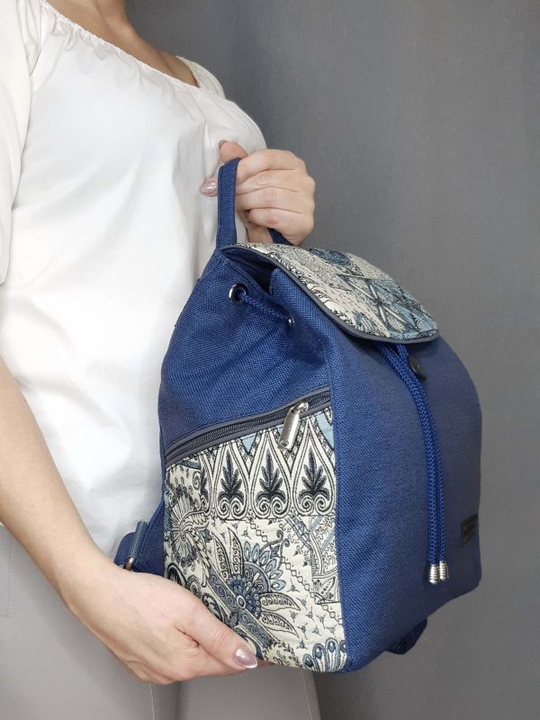 Рюкзак в етностилі синього кольору