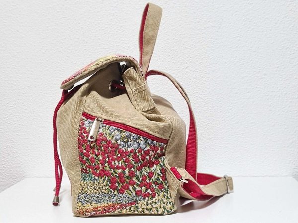 Жіночій рюкзак кольору пісок з квітами
