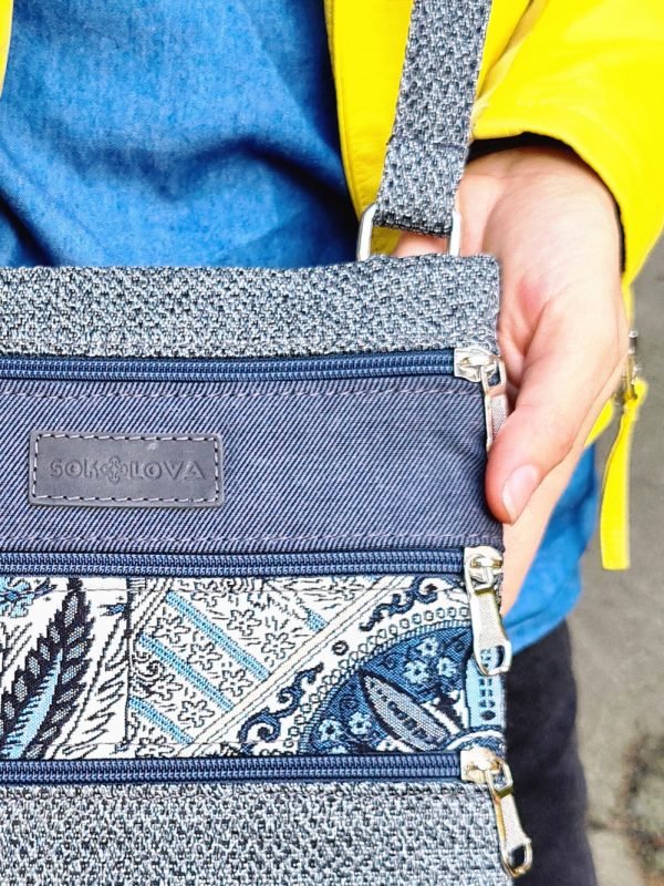 Маленька сумка "4 кишені" синя з декором Туніс