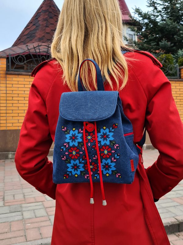 Рюкзак з вишивкою "Барвінок", синій