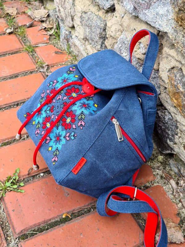 Рюкзак з вишивкою "Барвінок", синій