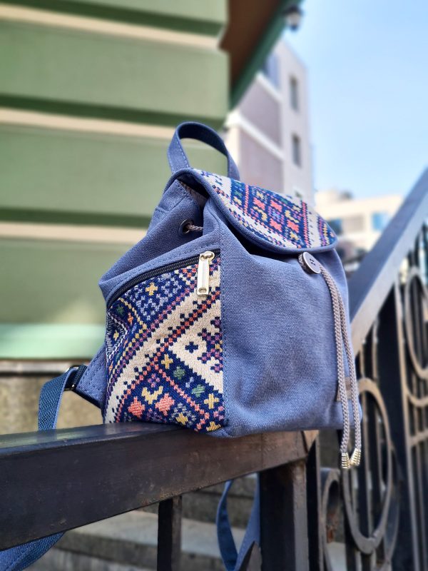 Рюкзак в українському стилі синій