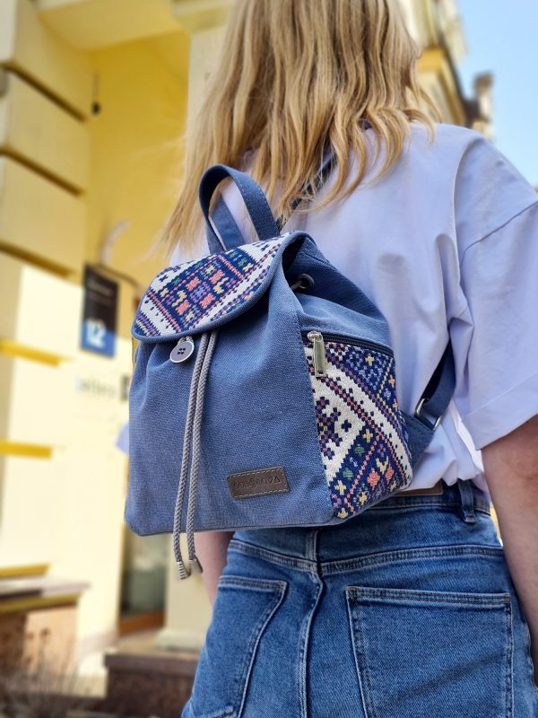 Рюкзак в українському стилі синій