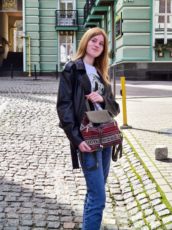 Гобеленовий рюкзак зі смугастим орнаментом