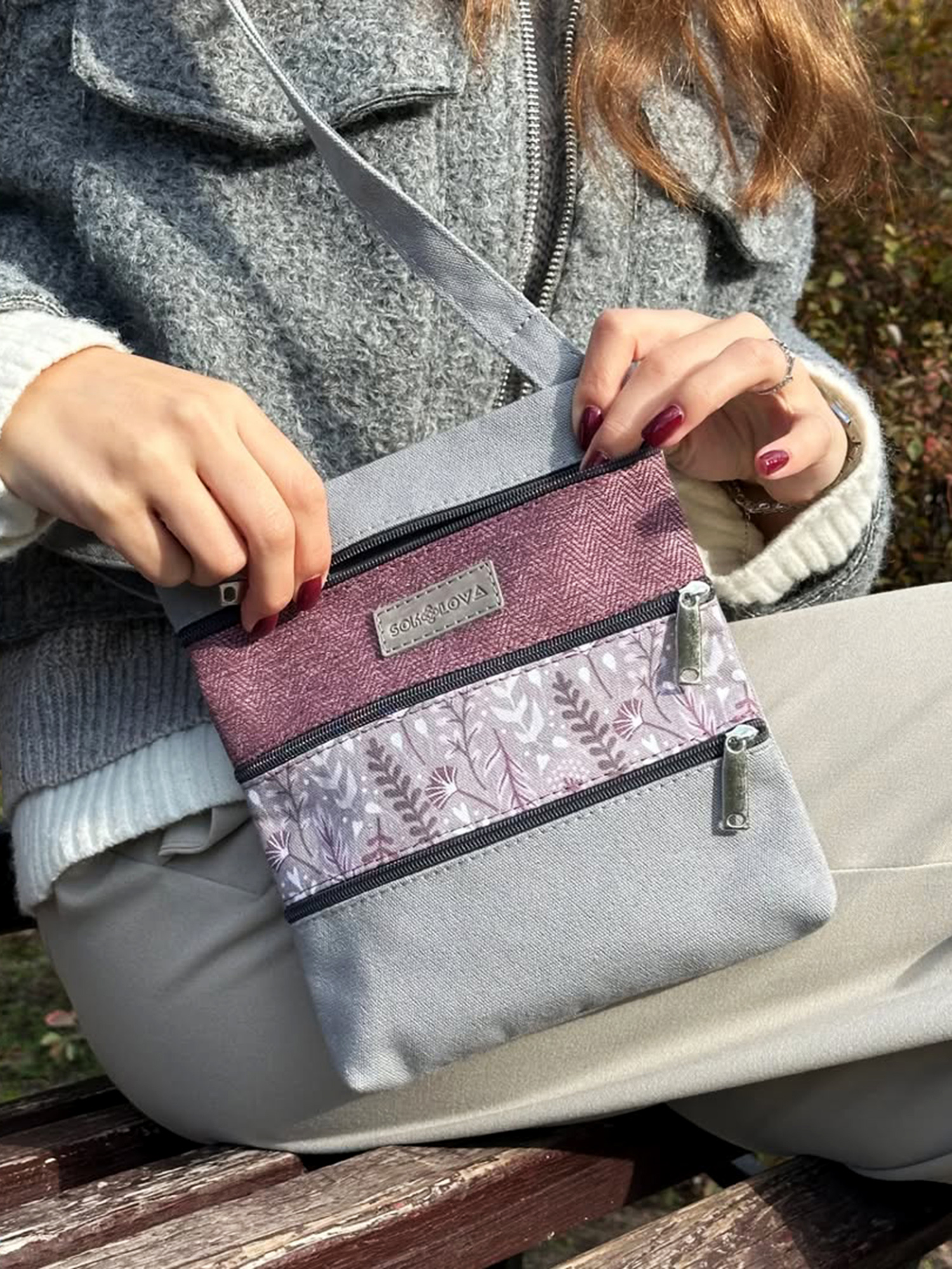 Сіра сумка з візерунком "Різнотрав'я"